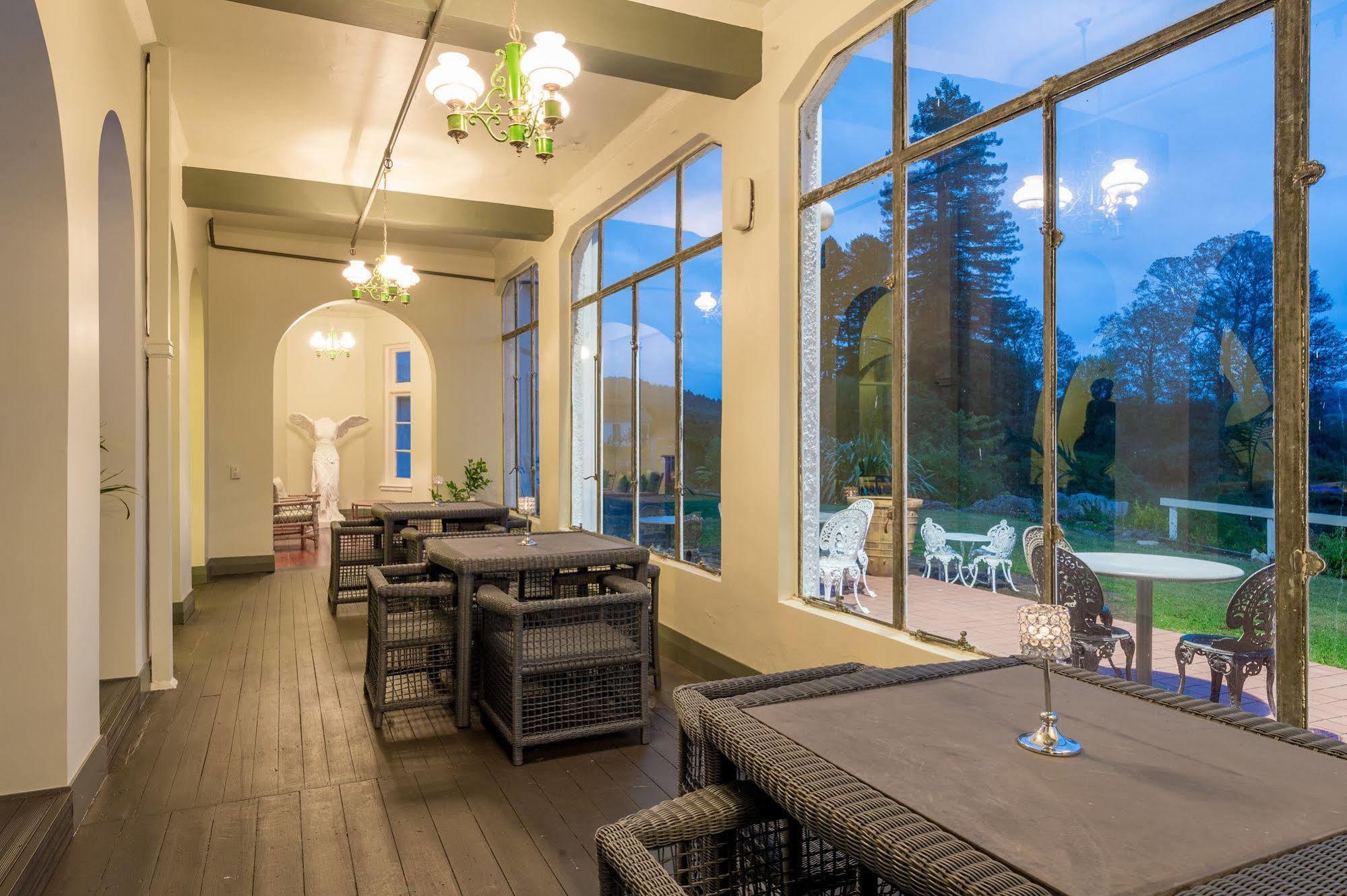 Waitomo Caves Hotel Exterior photo