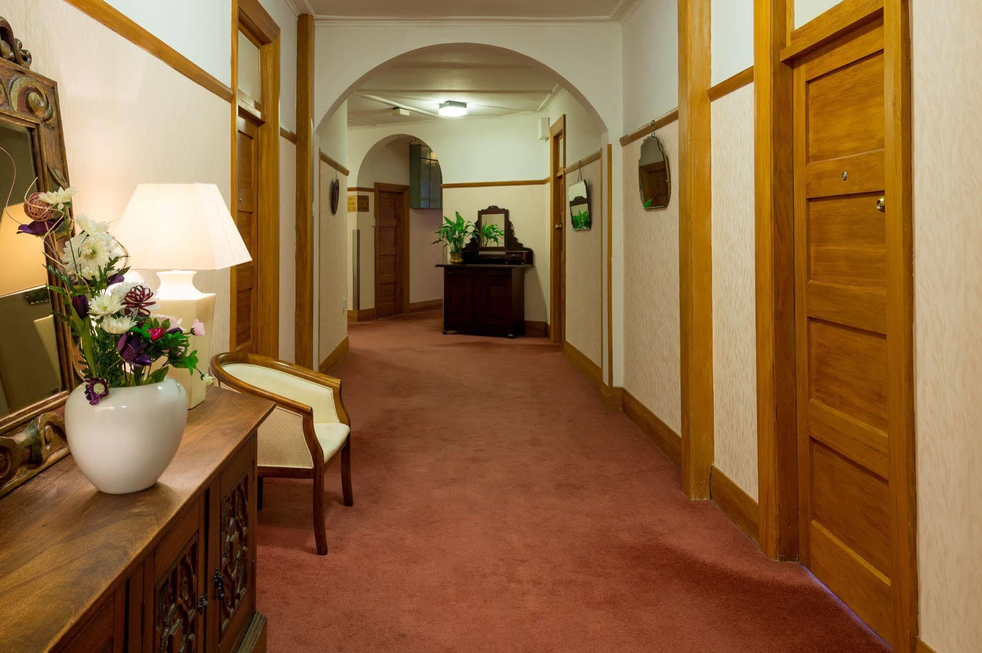 Waitomo Caves Hotel Exterior photo